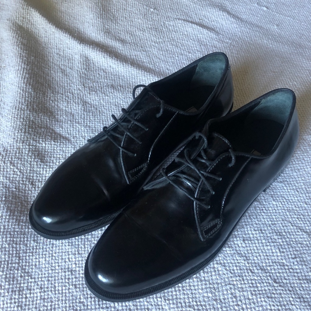 Prada Black Leather Women's Oxfords - Picture 2 of 10